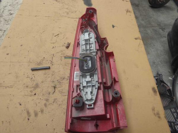 FEU ARRIERE DROIT CITROEN BERLINGO/PEUGEOT PARTNER - Vue 2